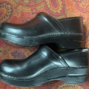 Dansko mules/clogs 38 black